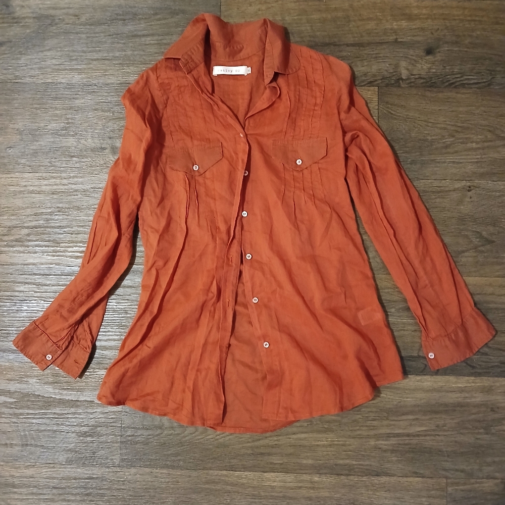 Cailey 22 100% Cotton Long Sleeve Pintuck Roll Tab Button-Down Shirt.